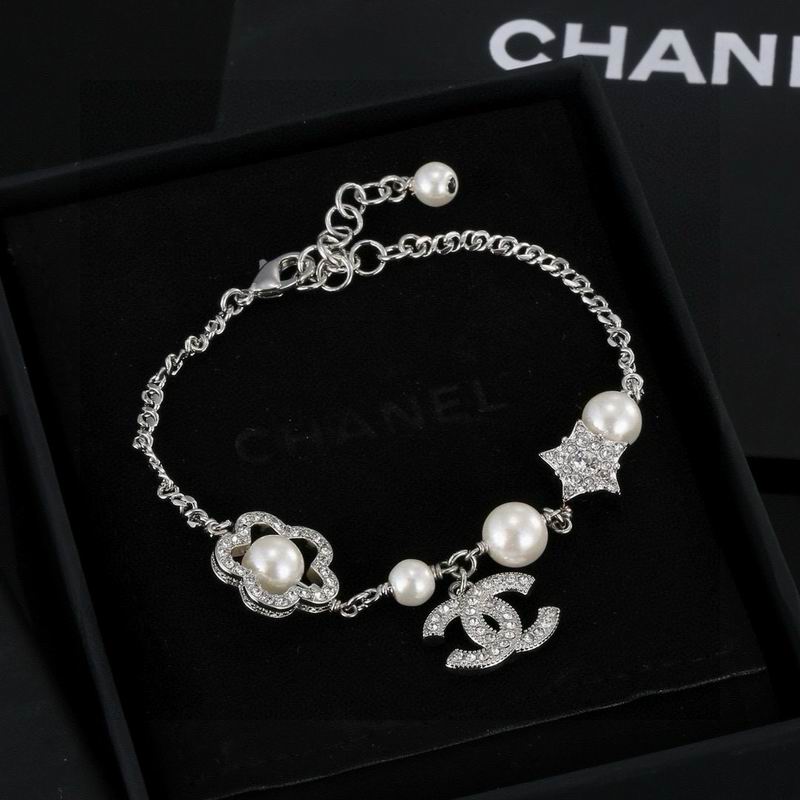 Chanel Bracelet 06yxs09